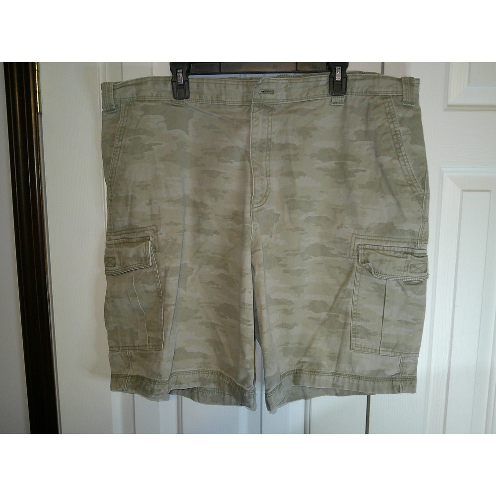 IZOD Camo Cargo Shorts Casual Outdoor Hiking Beige Mens‎ Size 42